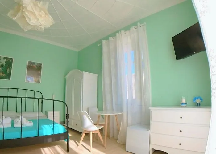 Oda ve Kahvaltı Morrocoy 3*